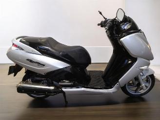 dañado ciclomotor Peugeot  CITYSTAR 2013/3