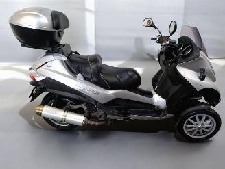 uszkodzony skutery Piaggio  MP3 2009/4