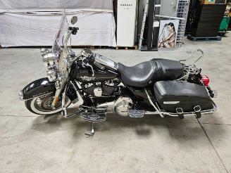 Coche accidentado Harley-Davidson Road King FLHR Kesstech 2011/3