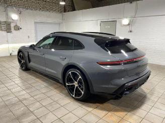 Unfallwagen Porsche Taycan 4S Cross Turismo CHRONO/PANO/HUD/360/BOSE 2024/12