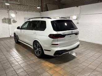 Unfallwagen BMW X7 xDrive40i M Sport Pro 7-sitz. PANO/HUD/AHK/HK 2025/9