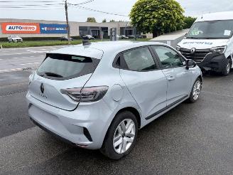 skadebil auto Renault Clio  2024/3