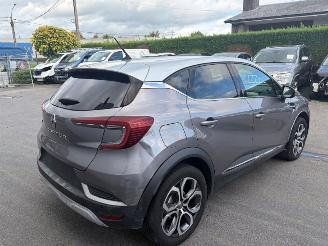 Vaurioauto  passenger cars Renault Captur  2020/8