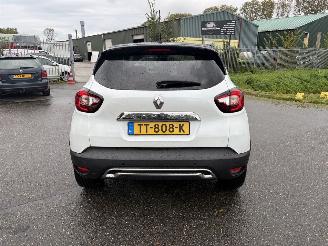 Renault Captur 1.2 TCe Initiale Paris picture 4