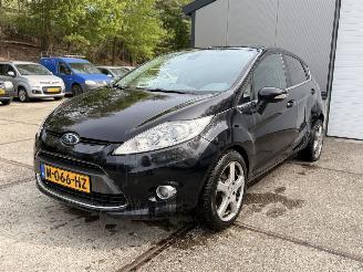 uszkodzony samochody osobowe Ford Fiesta 1.25 Limited Airco 2010/1