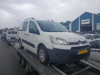 krockskadad bil auto Citroën Berlingo 1.6 hdi 2012/1