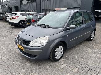 Unfallwagen Renault Scenic 1.6-16V Privilège Comfort 2006/10