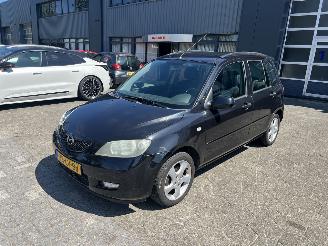 uszkodzony samochody osobowe Mazda 2 1.6 Sportive 2003 2003/5