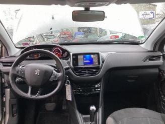 Peugeot 208 208 I (CA/CC/CK/CL), Hatchback, 2012 / 2019 1.4 HDi picture 19