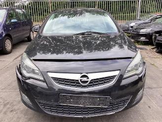 Auto da rottamare Opel Astra Astra J (PC6/PD6/PE6/PF6), Hatchback 5-drs, 2009 / 2015 1.6 Turbo 16V 2010/2