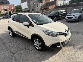 skadebil auto Renault Captur 1 PHASE 1 1.5 DCI - 8V TURBO 2014/6