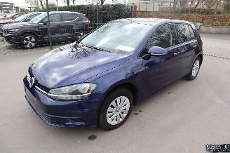 Schadeauto Volkswagen Golf 1.0 BENZ 2020/2