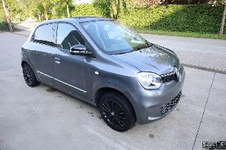 Damaged car Renault Twingo 1.0 BENZ 2022/5