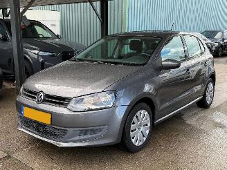 uszkodzony samochody osobowe Volkswagen Polo 1.4 benzine automaat airco cruise nap 2010/1