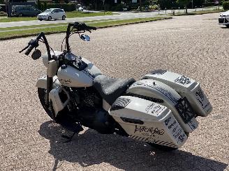 Harley-Davidson Heritage softtail special picture 5