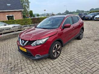 Voiture accidenté Nissan Qashqai 1.2i automaat   navi clima 2016/9