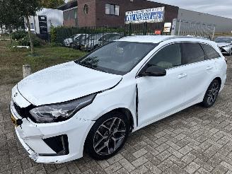 skadebil auto Kia Ceed 1.0 TURBO GT-LINE RIJDBAAR  128952 KM BOUWJAAR 2021 5999 EURO 2021/12