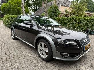 Vaurioauto  passenger cars Audi A4 allroad 2.0 tfsi Quattro PANO NL AUTO NAP 2011/5