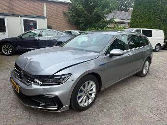Voiture accidenté Volkswagen Passat 1.4 TSI PHEV GTE PANO NL AUTO 2023/1