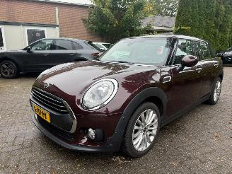 Damaged car Mini Clubman 1.5 AUTOMAAT PANO STOELVERWARMING 2016/3