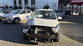 Auto incidentate Hyundai I-10 1.0 Comfort Smart 5-zits AUTOMAAT 2024/2