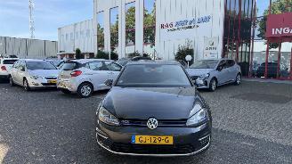 krockskadad bil auto Volkswagen Golf 1.4 GTE HYBRID 2015/6