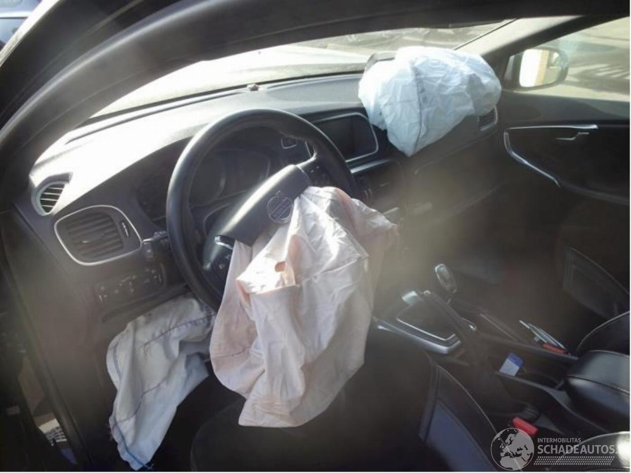 Volvo V-40 V40 (MV), Hatchback 5-drs, 2012 / 2019 1.6 T3 GTDi 16V