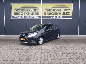 Vaurioauto  passenger cars Ford C-Max 1.0 Titanium 2013/7