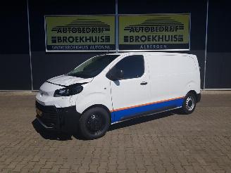 uszkodzony samochody ciężarowe Toyota Proace Worker 1.5 D-4D L2 Navigator 2024/9