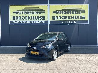 Gebrauchtwagen PKW Toyota Aygo 1.0 VVT-i x-fun 2020/9