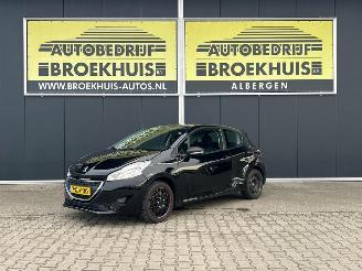 Voiture accidenté Peugeot 208 1.0 VTi Access 2014/11