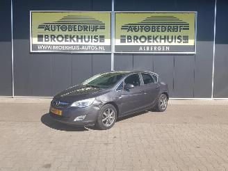 Voiture accidenté Opel Astra 1.4 Turbo Sport 2012/2