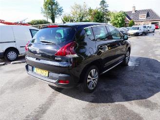 skadebil auto Peugeot 3008 1.2 e-THP 2015/8