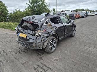Salvage car Nissan Qashqai 1.2 DIG 2017/11