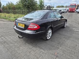 Vrakbiler auto Mercedes CLK 200 k 2003/1