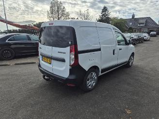 krockskadad bil bedrijf Dacia Dokker 1.5 Blu dCi 2020/3