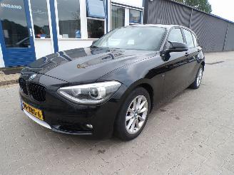 uszkodzony samochody osobowe BMW 1-serie 116 i Business+ 2012/5
