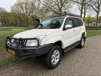 Damaged car Toyota Landcruiser PRADO 2003/1