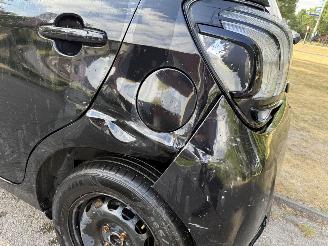 Peugeot 108  picture 16