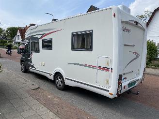 skadebil camper Challenger  Challeger Mageo 118EB/119 Queensbed en hefbed 2014/1