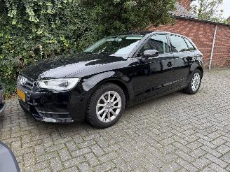uszkodzony samochody osobowe Audi A3 Automaat SPORTBACK 1.2 TFSI Attraction 5drs vaste prijs 2014/4