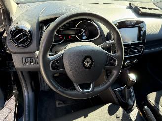 Renault Clio Limited 0.9 TCe station picture 17