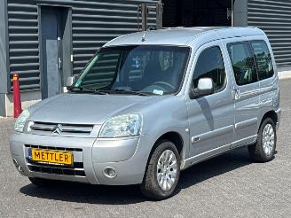 Auto incidentate Citroën Berlingo 5 Persoons 1.6 16V MPV  Benzine 1.587cc 80kW (109pk) FWD 2004/2