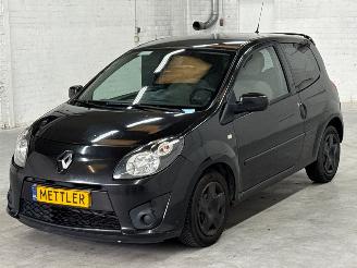Voiture accidenté Renault Twingo 1.5 dCi 90 FAP Hatchback 2Dr Diesel 1.461cc 63kW (86pk) FWD 2011/4