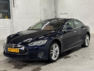 Coche accidentado Tesla Model S 85 Liftback  Elektrisch  270kW (367pk) RWD 2013/12