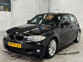 uszkodzony samochody osobowe BMW 1-serie 116i 1.6 16V Hatchback 4Dr Benzine 1.596cc 85kW (116pk) RWD 2006/9