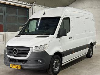 uszkodzony samochody ciężarowe Mercedes Sprinter 315 CDI 2.0 D RWD Bestel  Diesel 1.950cc 110kW (150pk) RWD 2021/1