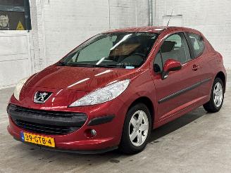Auto incidentate Peugeot 207 1.4 Hatchback  Benzine 1.360cc 54kW (73pk) FWD 2008/8
