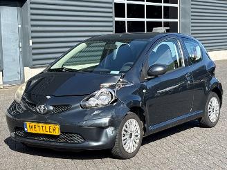 Schadeauto Toyota Aygo 1.0 12V VVT-i Hatchback  Benzine 998cc 50kW (68pk) FWD 2006/3
