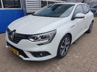 krockskadad bil auto Renault Mégane 1.2 TCe Bose 2016/6